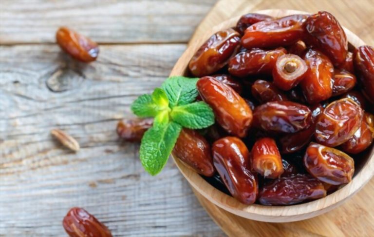 wellhealthorganic.com/know-about-the-health-benefits-of-dates-in-hindi